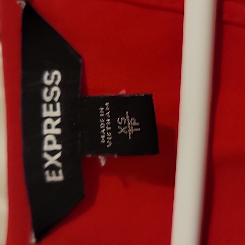 Express Red Blouse - Picture 4 of 4